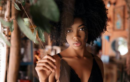 Une femme noire