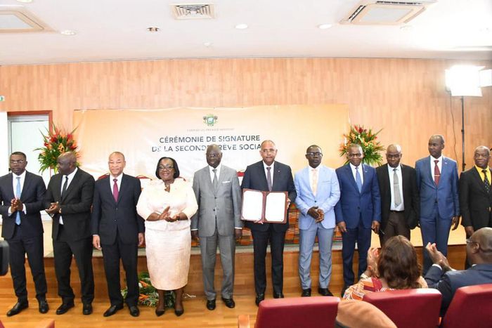 Signature de la trêve sociale