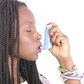 Une personne faisant de l'asthme