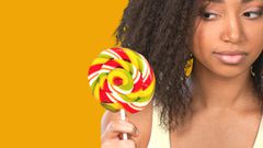 Les aliments riches en sucre augmentent votre taux de sucre, ce qui vous fait transpirer