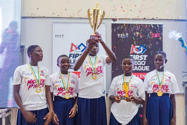 Les gagnantes de la première édition de la First Lego League en Côte d'Ivoire : Les Légendaires