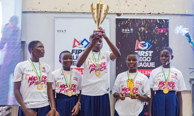 Les gagnantes de la première édition de la First Lego League en Côte d'Ivoire : Les Légendaires
