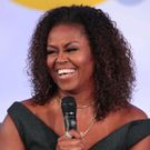 Michelle Obama s'affiche dorénavant avec ses cheveux naturels