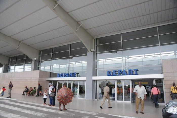Aeroport-dAbidjan-fermé