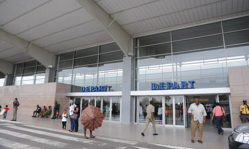 Aeroport-dAbidjan-fermé