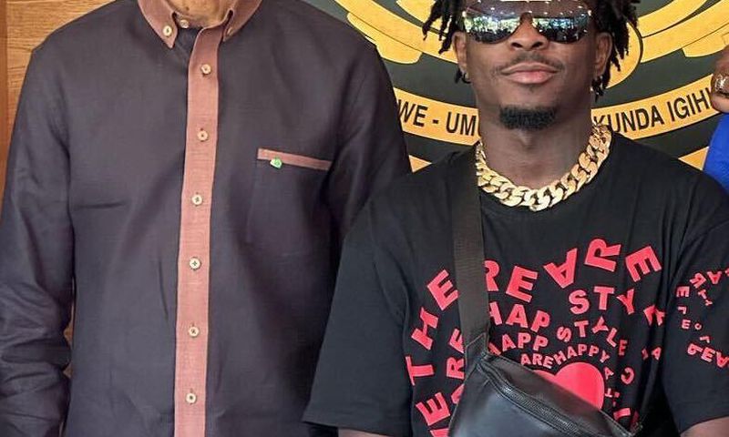 L'artiste ivoirien Didi B et le Président rwandais Paul Kagamé