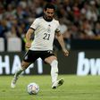 Pour leur match face à l'Angleterre, lkay Guendogan et le reste de la sélection allemande arborait un maillot dépourvu des traditionnelles 4 étoiles de champion du monde puisqu'il s'agissait du maillot de l'équipe féminine avec ses deux étoiles.
