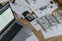 Intelligence financière : établir un budget et le respecter / Tima Miroshnichenko