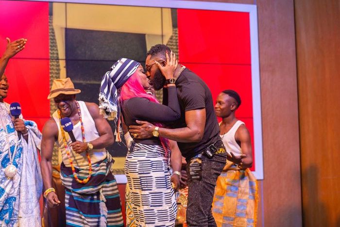 Vitale est fiancée à Marko Versace