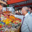 Le Premier Ministre Patrick Achi, en visite dans un marché