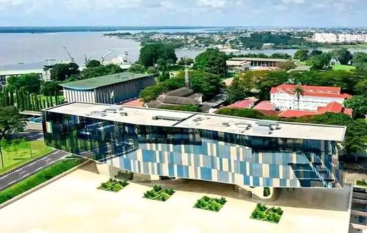 Le Palais Présidentiel d’Abidjan ou l'un des premiers édifices ivoiriens au coût onéreux