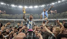 Messi with the World Cup trophy (Imago/Agencia EFE)
