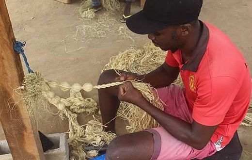 Tissage traditionnel ivoirien