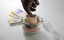 En épargnant ensemble, vous renforcez non seulement votre situation financière, mais aussi vos liens de couple.