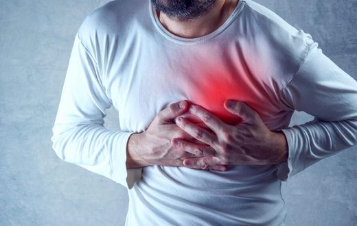 Crise cardiaque (infarctus) : Comment la reconnaître et l'éviter ?