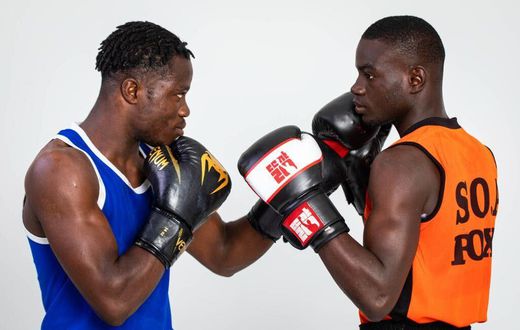 2 boxeurs se font face - Ivoire Foundation