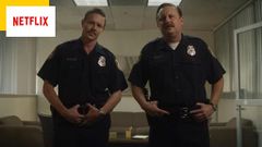 2 policiers dans Dahmer/Allocine