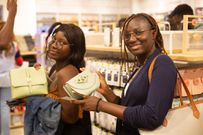 Retrouvez à Miniso des sacs et d'autres accessoires