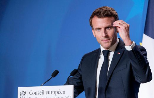 France's Emmanuel Macron: 5 feet, 7 inches (173 cm)
