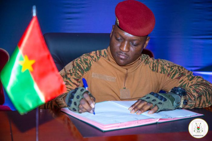 Le Burkina Faso prolonge la transition militaire de 5 années