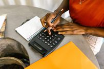 Établissez un budget et ayez la discipline de le suivre