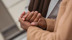 Flirt entre deux personnes