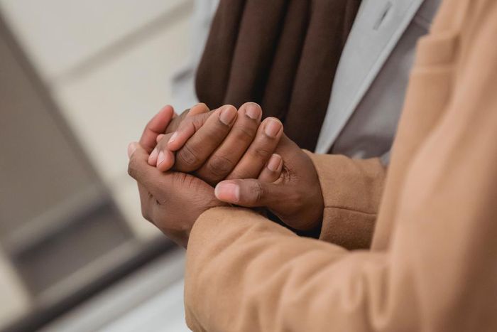 Flirt entre deux personnes