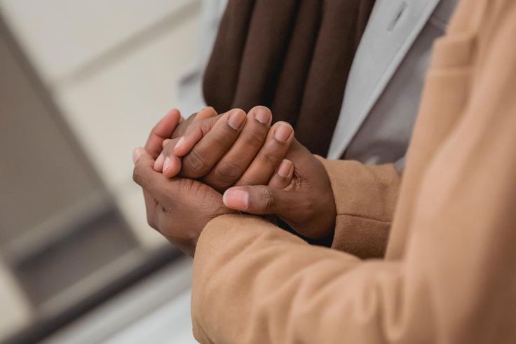 Flirt entre deux personnes