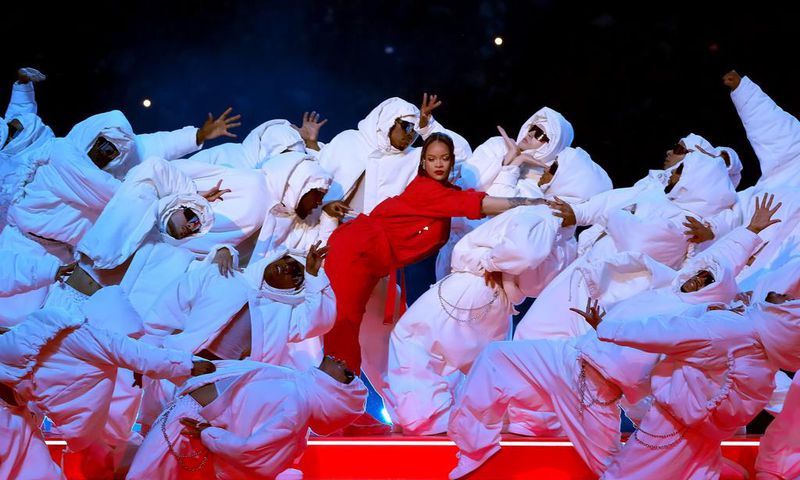 She later performed No. 1 hits like "Umbrella" and "We Found Love."