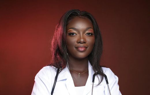 Dr Essan Tano Erika Wilfried - Jeune docteure en medecine