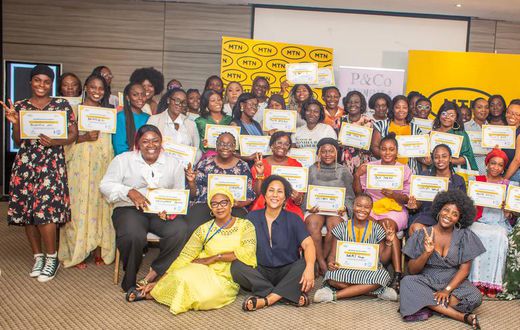 Les participantes avec leurs attestations
