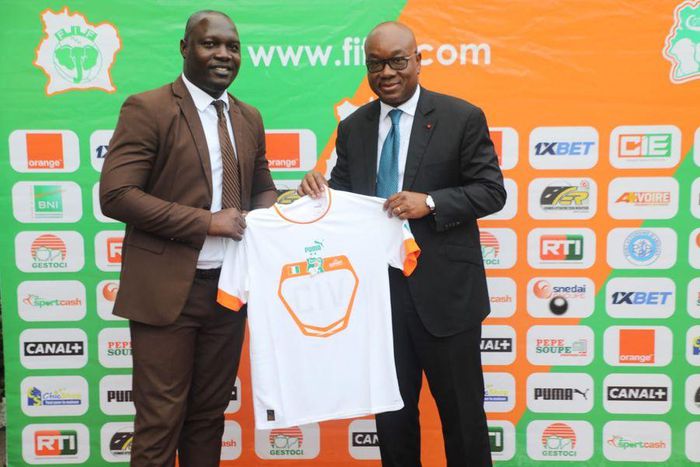 Maillot officiel ivoirien pour la CAN