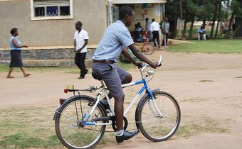 african-uganda-bicycle-riding-preview