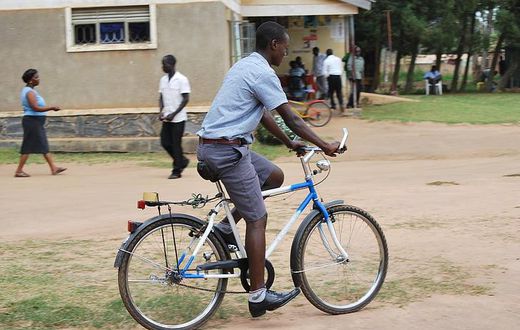 african-uganda-bicycle-riding-preview
