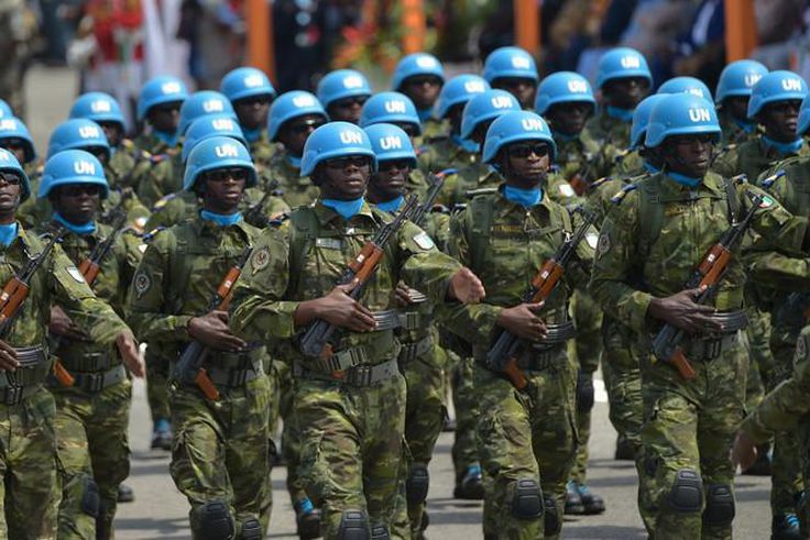 Des soldats ivoiriens de la mission de maintien de la paix de l’ONU au Mali, MINUSMA (Mission multidimensionnelle intégrée des Nations unies pour la stabilisation au Mali), le 7 août 2019 à Abidjan.