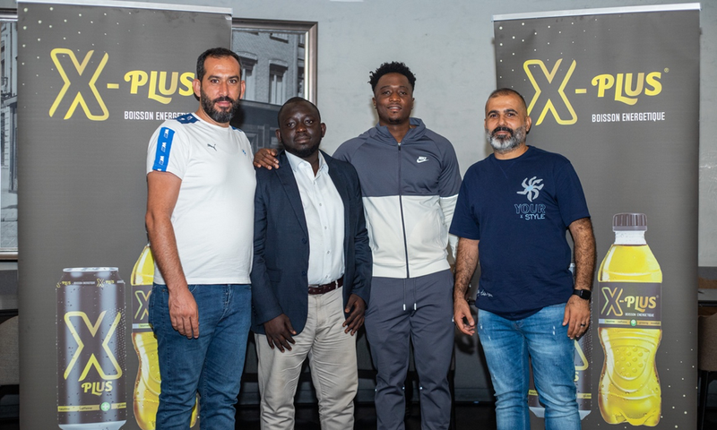 SIGNATURE DE PARTENARIAT ENTRE LA MARQUE DE BOISSON ENERGISANTE X-PLUS ET LES ARTISTES ZAGBA LE REQUIN ET MILANO