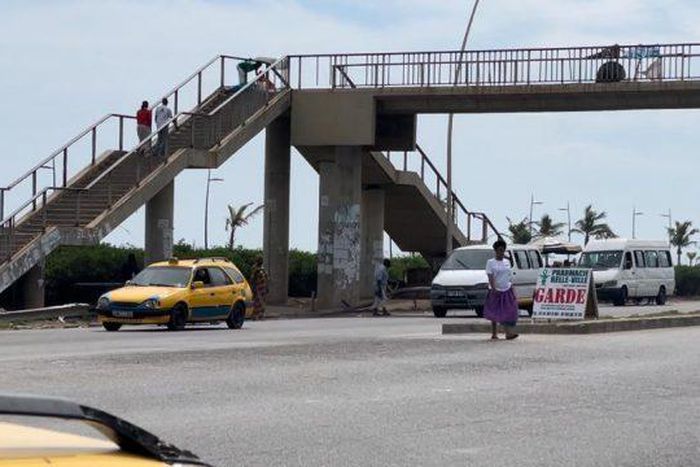 Pont sur l'axe Port-Bouet-Bassam