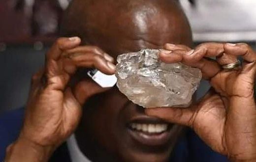 Botswana : Découverte d’un diamant de 2 492 Carats, le deuxième plus gros au monde
