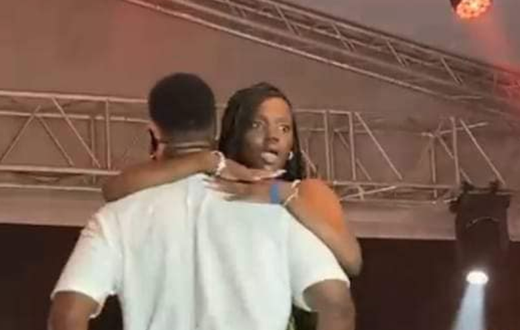 Tayc et une fan- Concert Août 2022