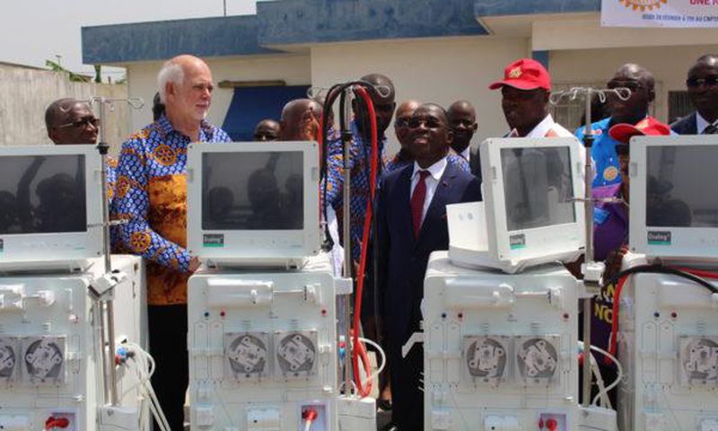 Des générateurs d'hémodialyse offerts par le Rotary