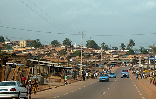 Un quartier précaire à Abidjan