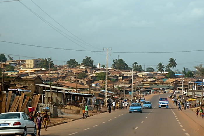 Un quartier précaire à Abidjan