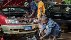Les travailleurs de l'ombre