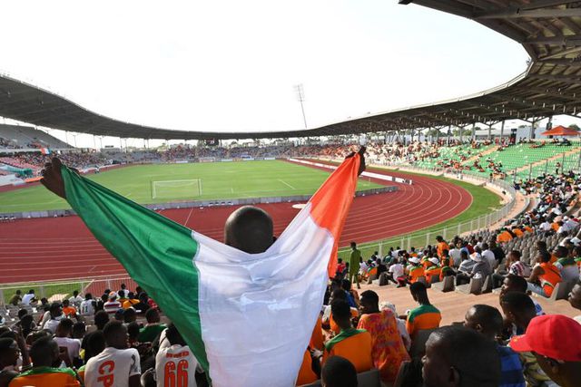Cote d'voire, stade de football