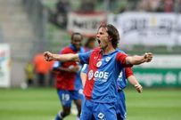 Steve Savidan/ AFP/Kenzo Tribouillard