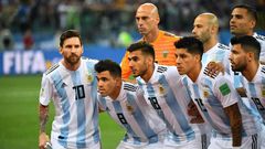 Lionel Messi avec ses coéquipiers avant le match contre la Croatie