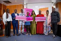 Les gagnants de la première édition de Fearless Foundation Pitch Competition en Côte d'Ivoire et les membres du jury