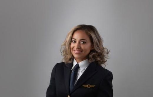 Édith Mala Diop : Première Ivoirienne Commandant de Bord sur un Boeing 777 chez Qatar Airways