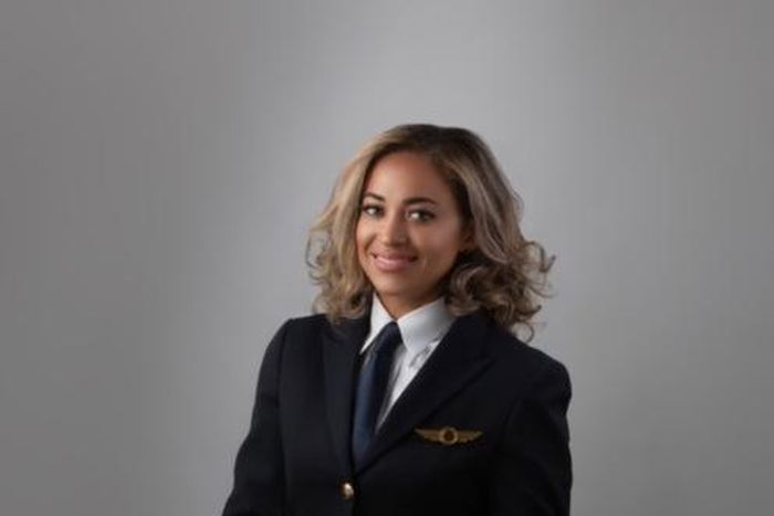 Édith Mala Diop : Première Ivoirienne Commandant de Bord sur un Boeing 777 chez Qatar Airways