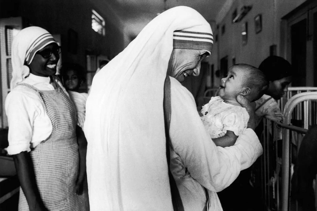 mother-teresa-calcutta-baby-c2a9-francois-le-diascorn-getty